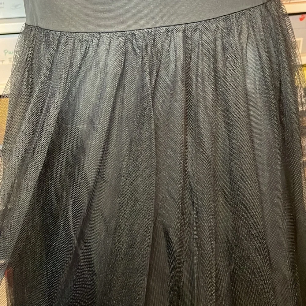 Gorgeous Gown by Aidan Mattox Black Size 10 but fits more like an 8 - Picture 7 of 8